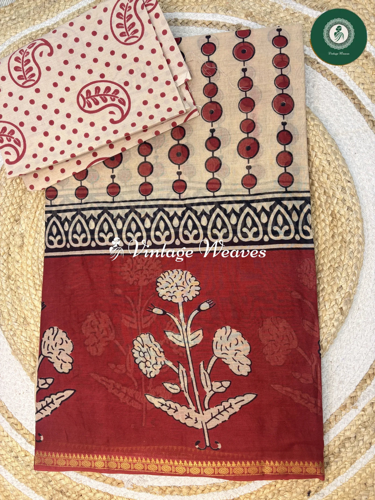 Printed Cotton Saree With Flower Border-Red
