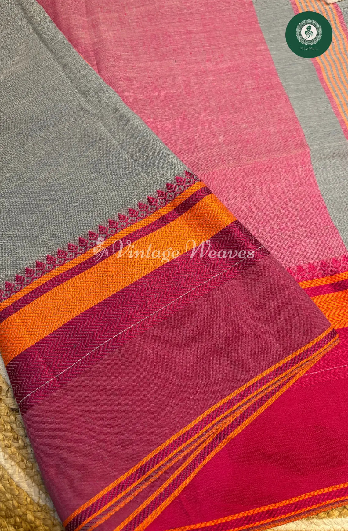 Bengal HandWoven Cotton Saree-Grey