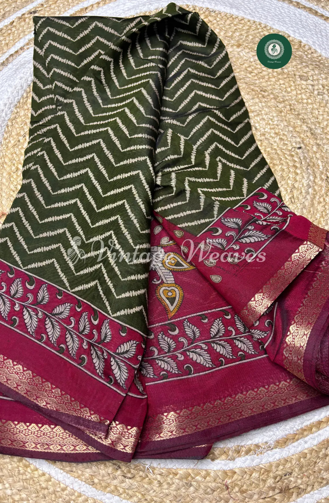 Mangalagiri Silk Saree With Zigzag Body With Zari Border-Green