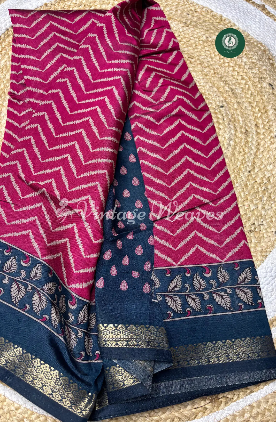 Mangalagiri Silk Saree With Zigzag Body With Zari Border-Pink