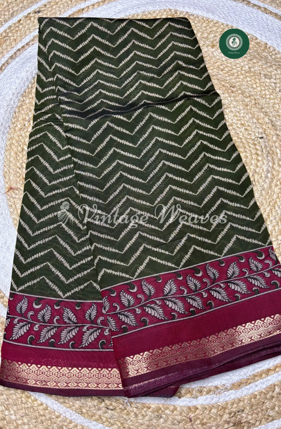 Mangalagiri Silk Saree With Zigzag Body With Zari Border-Green