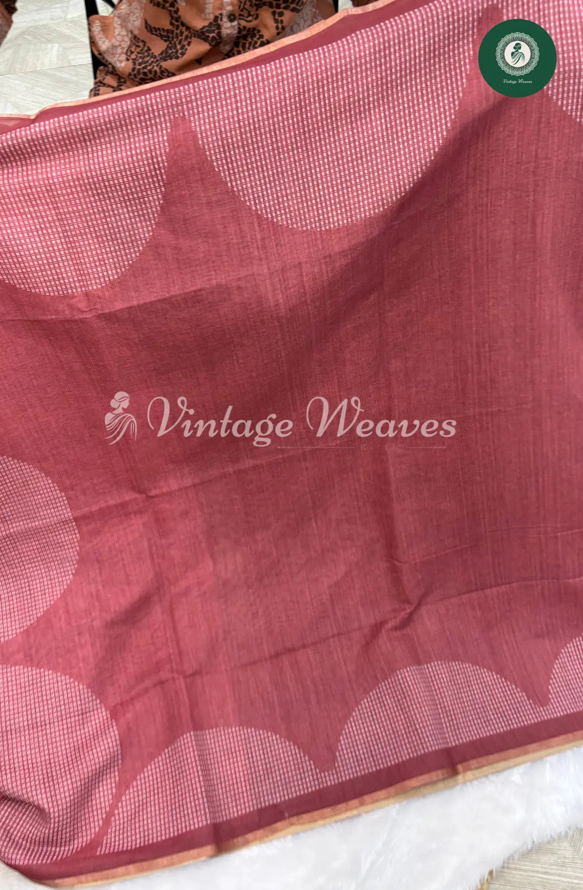 Semi Linen Saree With Semi Circle Border-peach