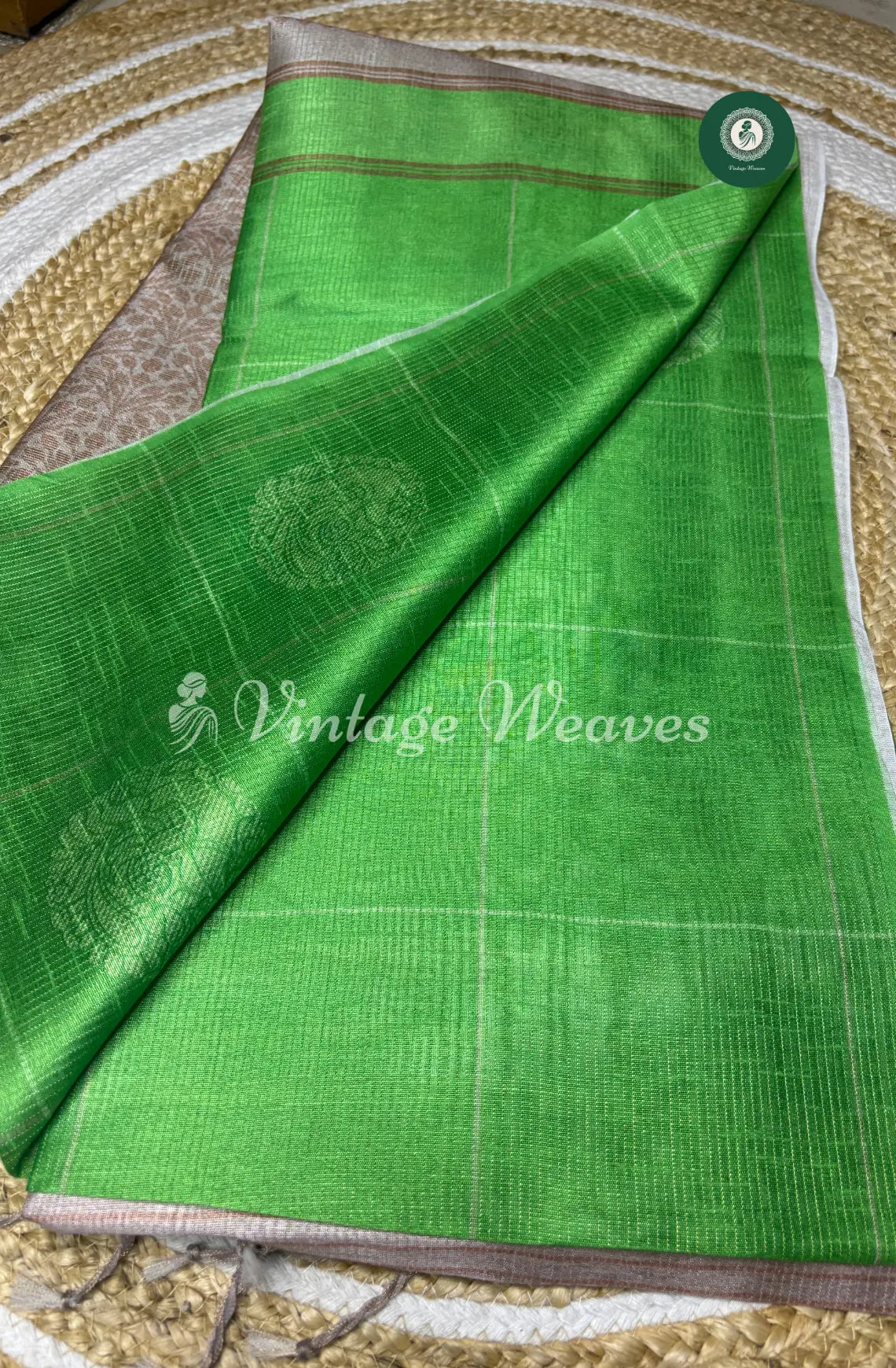 Semi Tusser Silk Saree With Contrast Pallu-Pastel Green
