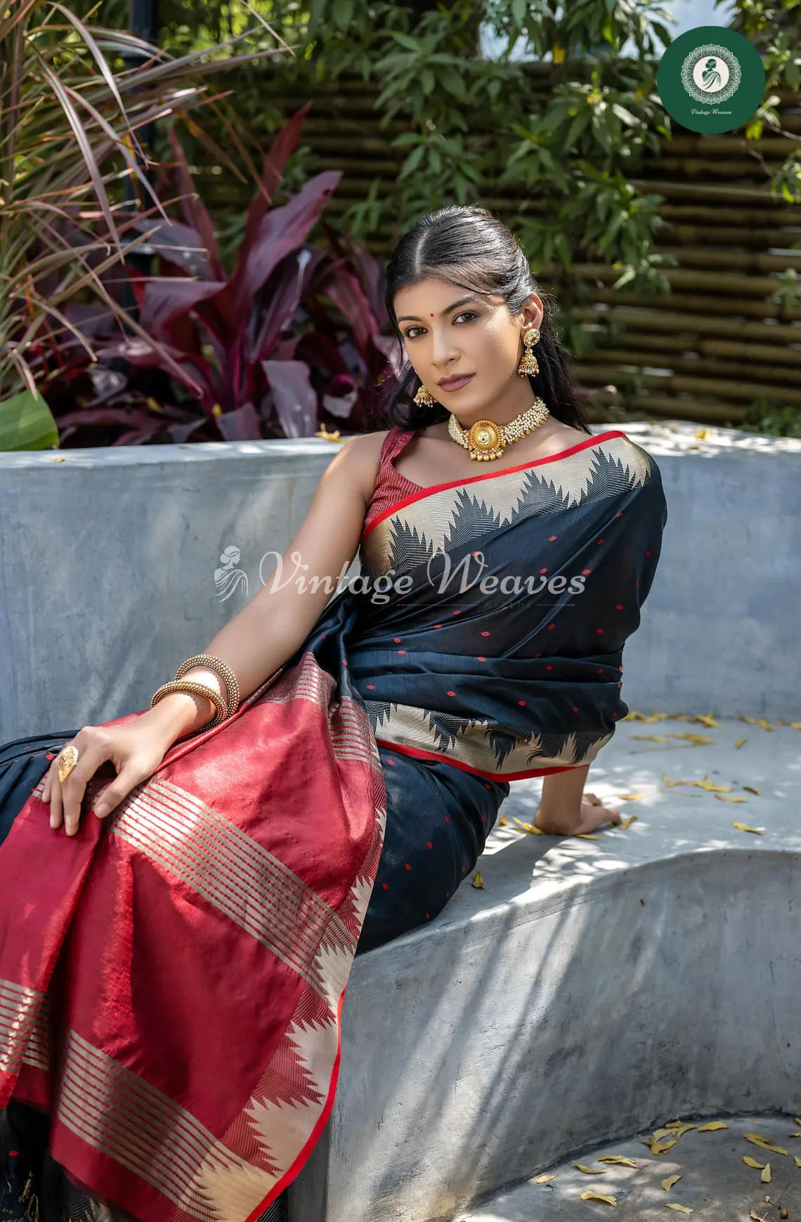 Tusser Silk Saree With Temple Border-Black