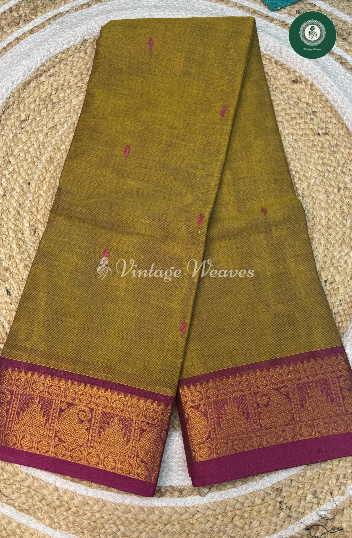 Kanchi Cotton Saree With ButtaBody and TempleBorder-Green_1