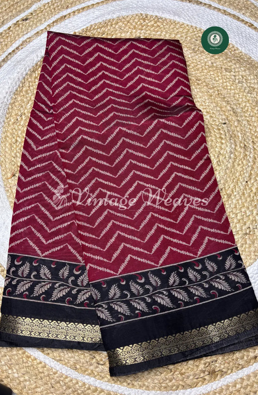 Mangalagiri Silk Saree With Zigzag Body With Zari Border-Red