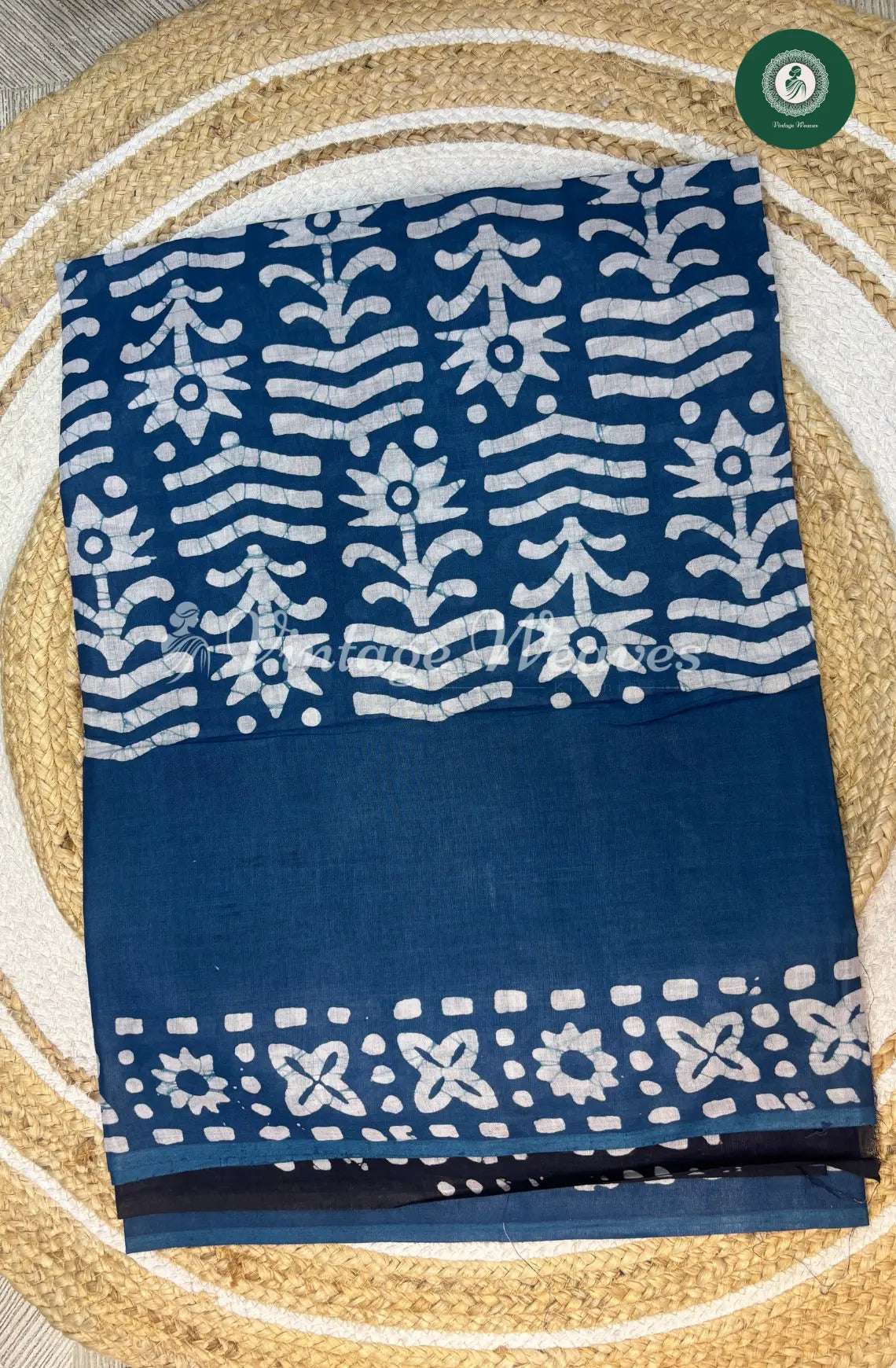 Mul Cotton Saree Batik Print Contrast Pallu-Blue with Black
