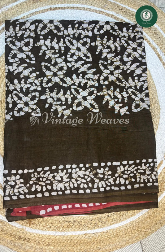 Mul Cotton Saree Batik Print Contrast Pallu-DarkGreen