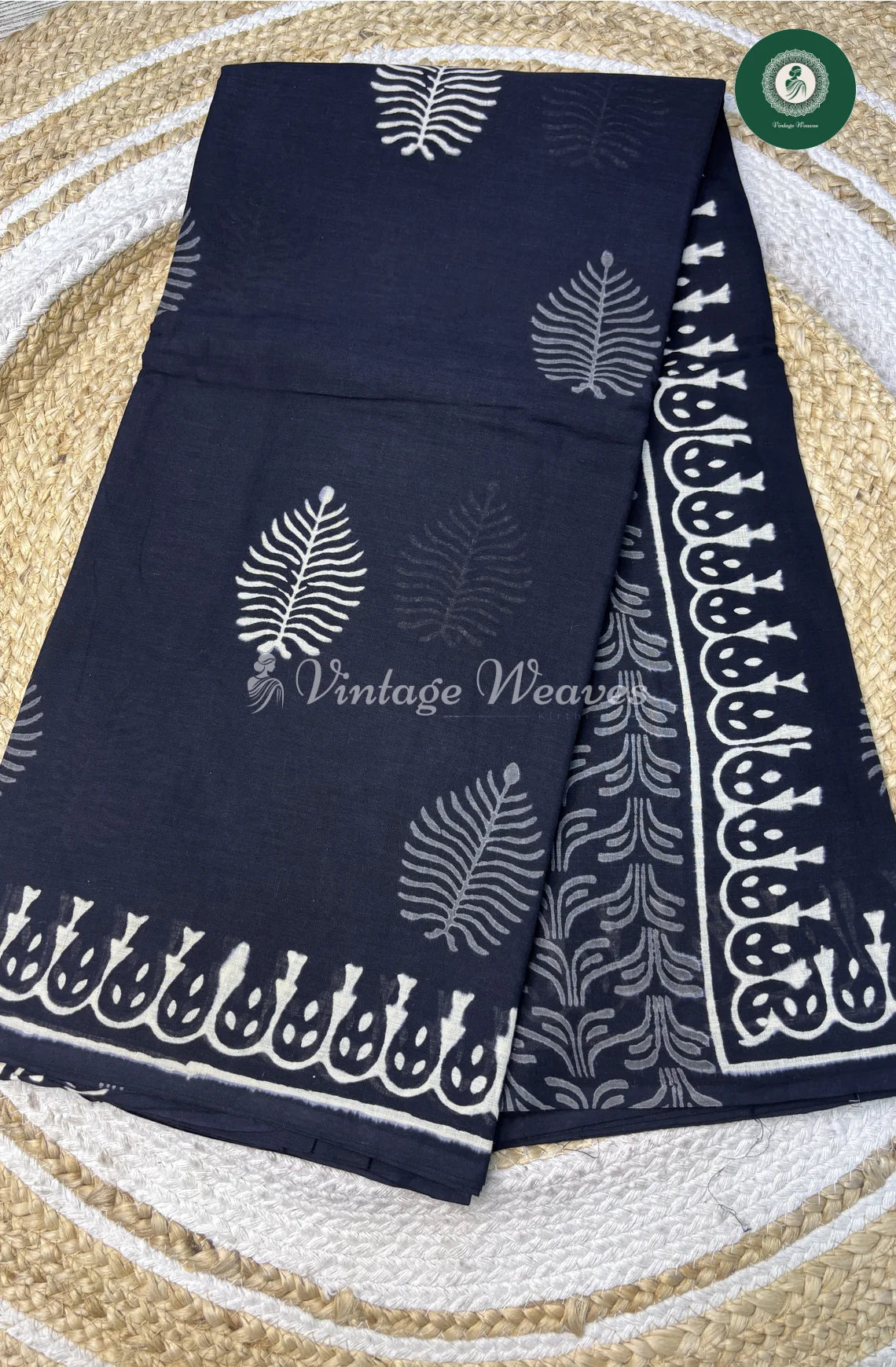 Premium MulCotton Saree-Black Leafprint1