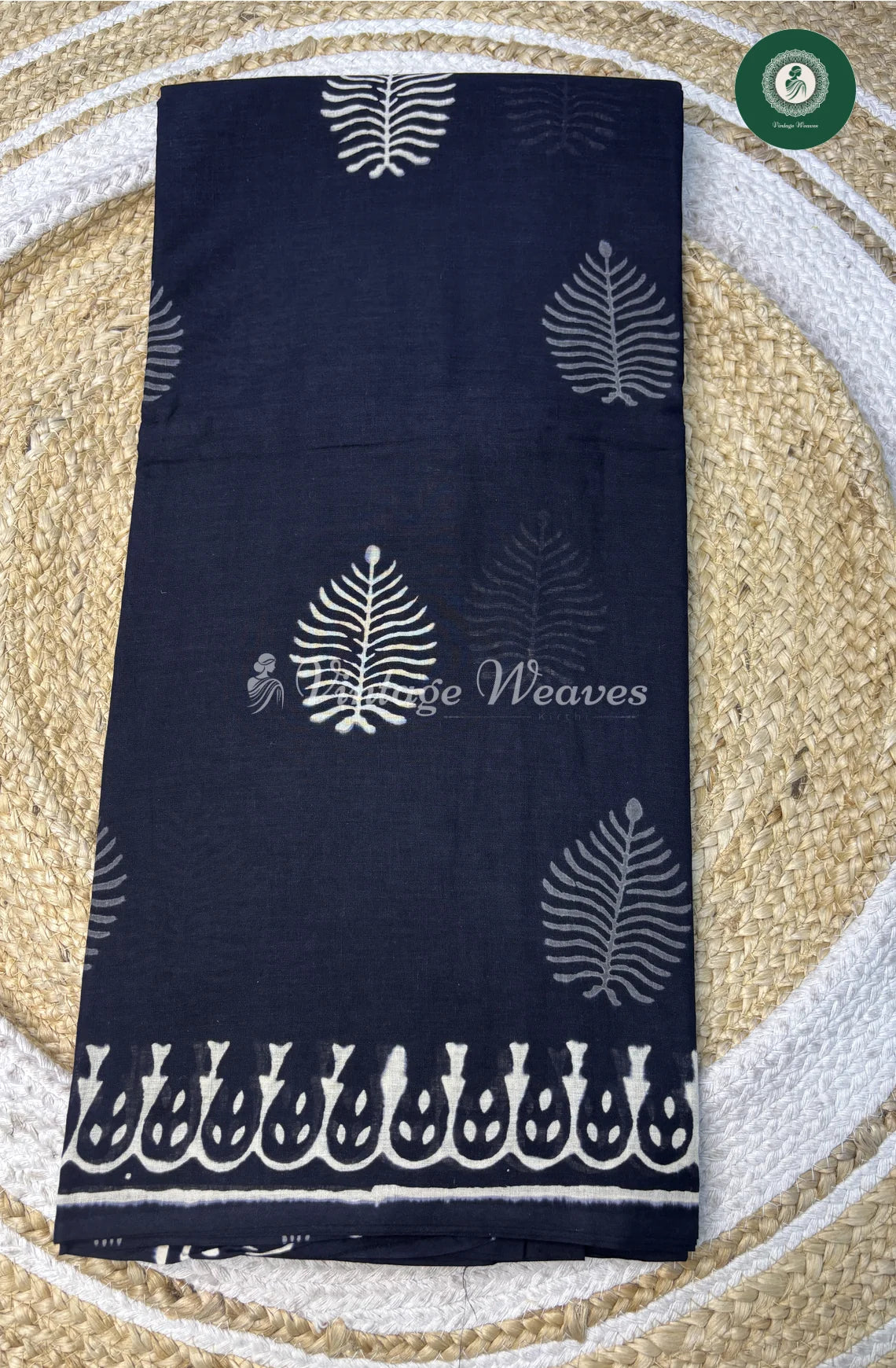 Premium MulCotton Saree-Black Leafprint1